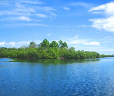 Топ-10 самых доступных островов мира по цене "однушки" в Москве