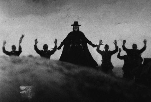 Индонезийский художник «освежил» уникальные архивные фотографии