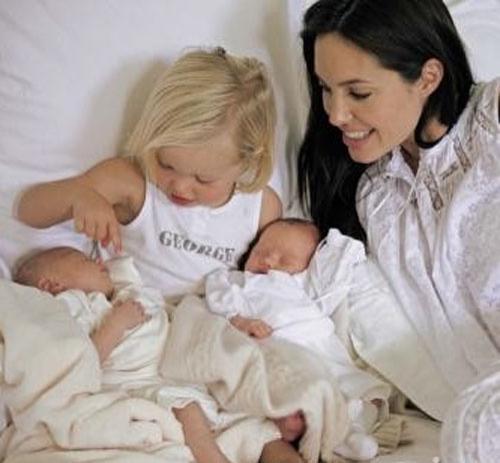 Анджелина Джоли нуждается в лечении