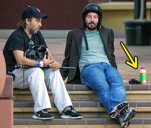 Скромный образ жизни обеспеченных звезд