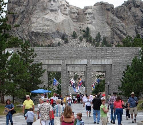Гора Президентов: памятник в скалах