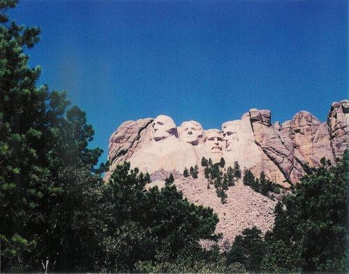 Гора Президентов: памятник в скалах