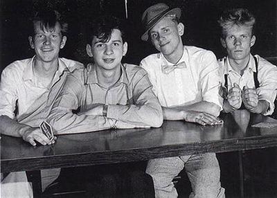 Редкие фотографии всемирно известных звезд. Часть 2