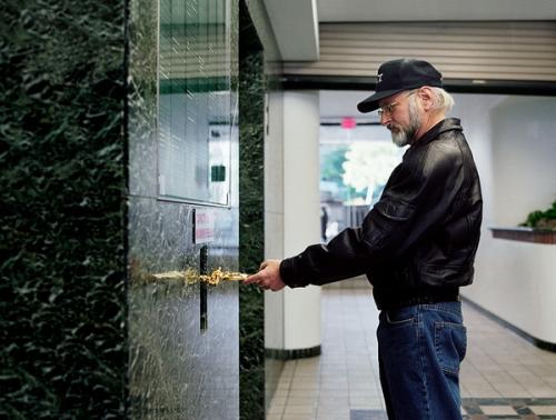 Двойники чудят за знаменитостей