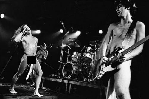 Самые безумные выходки знаменитостей