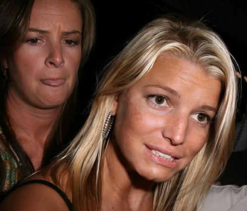 Джессика Симпсон напилась в обществе парикмахера