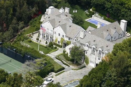 Обитель Тома Круза распахнула врата