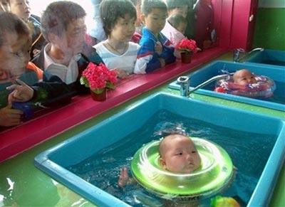 В Китае прошел фестиваль близнецов