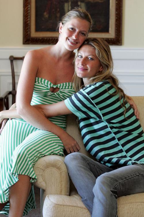 Знаменитые красотки и их не менее привлекательные сестры