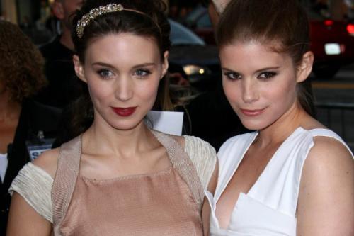 Знаменитые красотки и их не менее привлекательные сестры