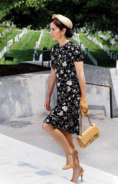 Vanity Fair выбрал самых красиво одевающихся знаменитостей