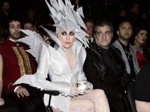 Vanity Fair выбрал самых красиво одевающихся знаменитостей