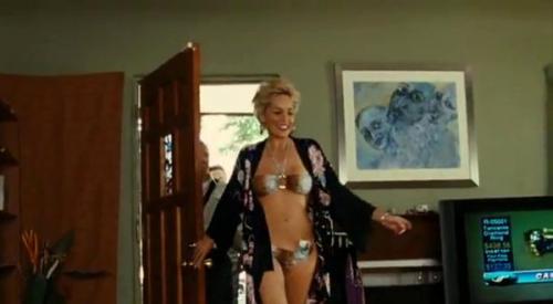 52 летняя Шарон Стоун снялась в бикини