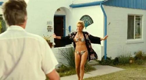 52 летняя Шарон Стоун снялась в бикини