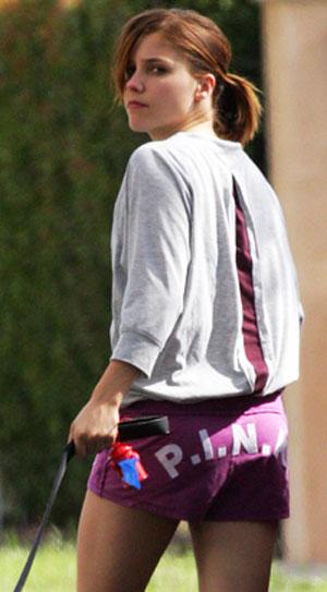 Звёзды вступили в борьбу за самые эротичные шорты