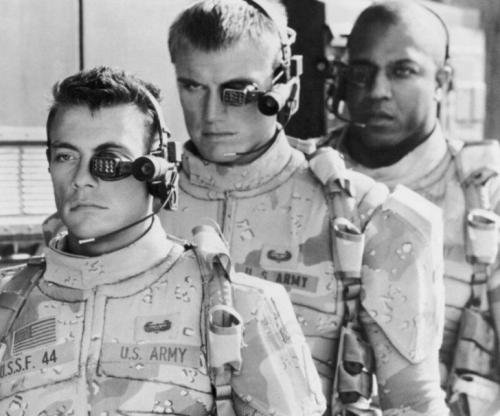 10 фильмов, которые любят у нас и не любят на Западе