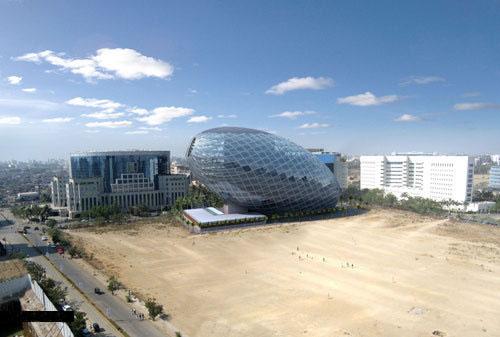 Архитектор Джеймс Ло «высидел» здание-яйцо