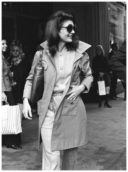 Папарацци против Онассис: как фотограф пять лет преследовал вдову Кеннеди