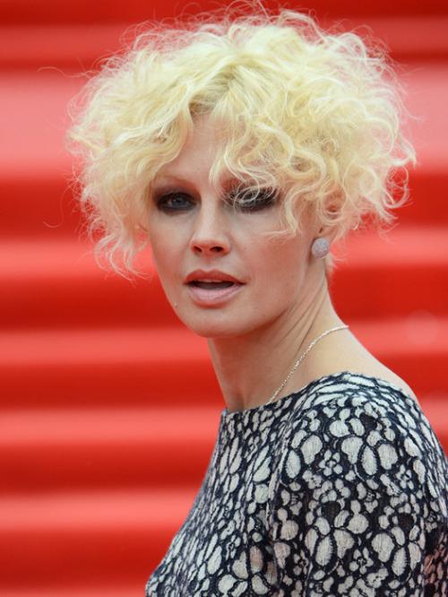 Знаменитости, которые рано стали бабушками