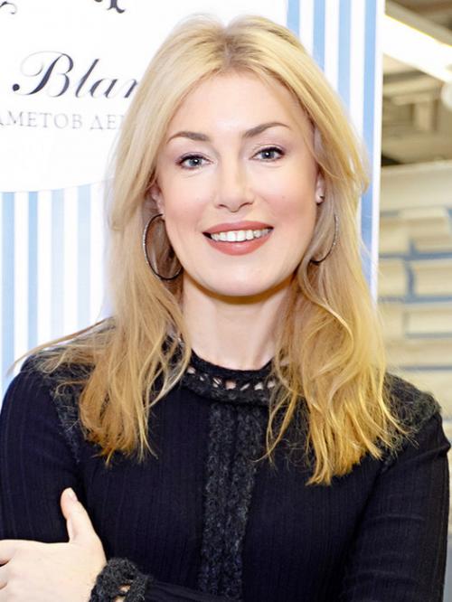 Знаменитости, которые рано стали бабушками