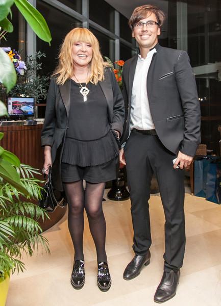 Звезды за 55, которые одеваются не по возрасту