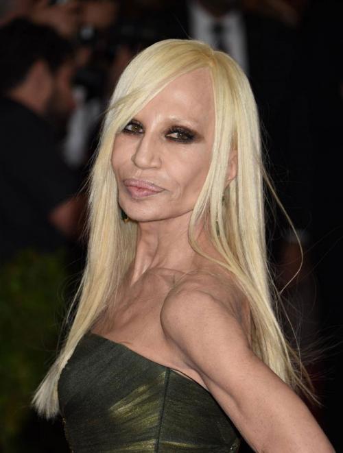 Звезды за 55, которые одеваются не по возрасту