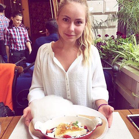 Самые красивые дочки звездных родителей