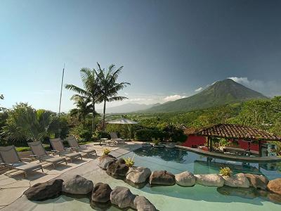 Топ-10 лучших баров, в которые можно заплыть