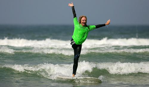 В Калифорнии соревновались безногие серфингисты