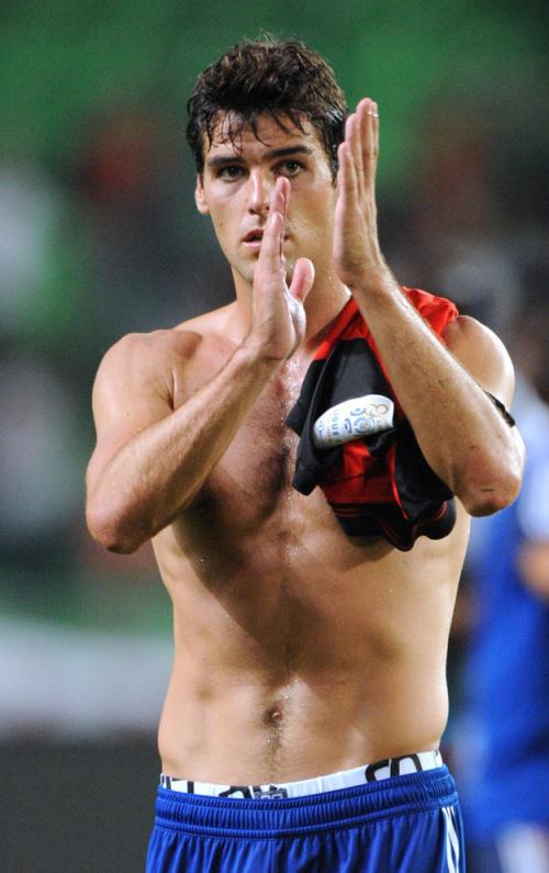 20 горячих футболистов, которые заставят вас забыть о Бекхэме