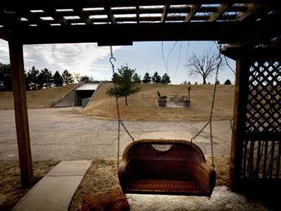 Топ-10 самых надежных бункеров, где можно переждать конец света