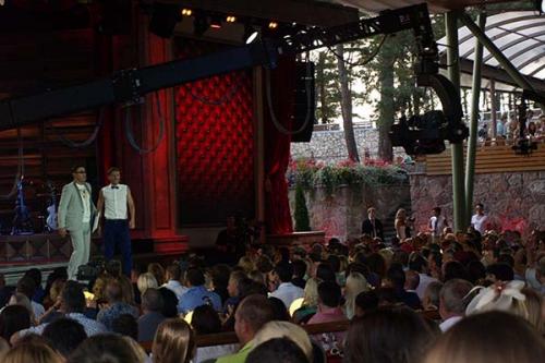 На «Неделе Высокого Юмора» шутили не по-детски