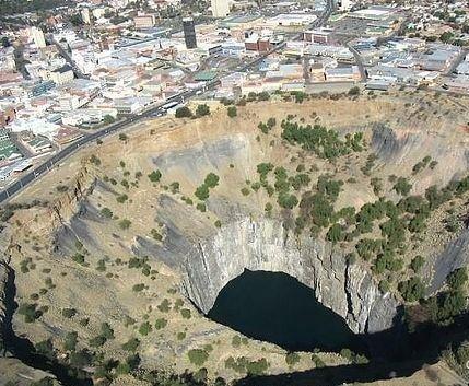 Самые большие дыры нашей планеты
