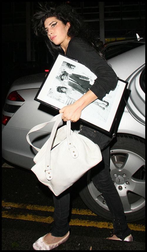 Эми Вайнхауз подралась с мужем