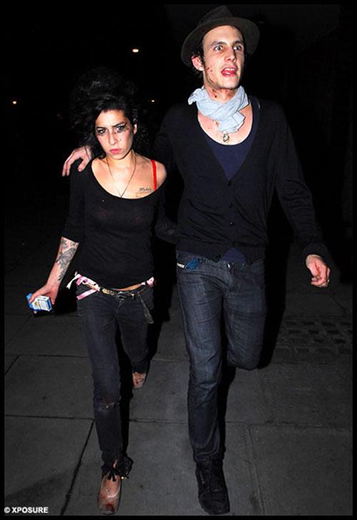 Эми Вайнхауз подралась с мужем