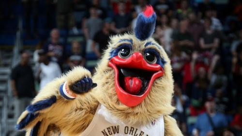 15 самых идиотских талисманов спортивных команд