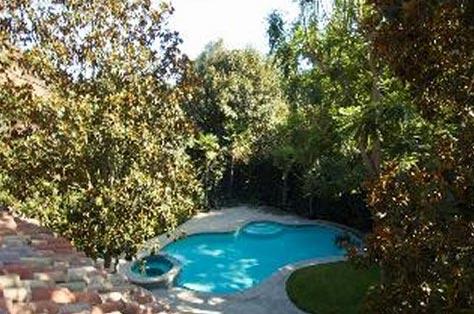 Шэрон Стоун продает дом за  миллионов