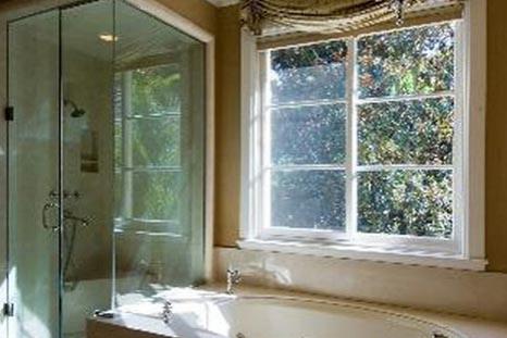 Шэрон Стоун продает дом за  миллионов