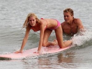 На гребне волны: звёзды-серфингисты