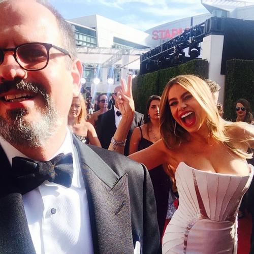 Фото с премии «Эмми» из-за кулис, опубликованные в Instagram