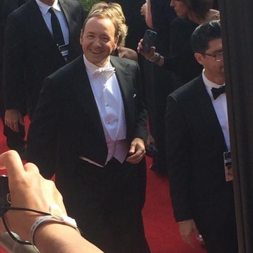 Фото с премии «Эмми» из-за кулис, опубликованные в Instagram