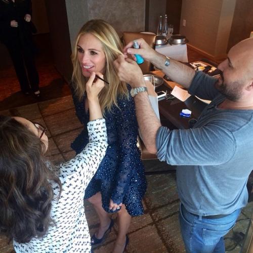 Фото с премии «Эмми» из-за кулис, опубликованные в Instagram