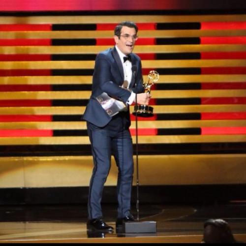 Фото с премии «Эмми» из-за кулис, опубликованные в Instagram