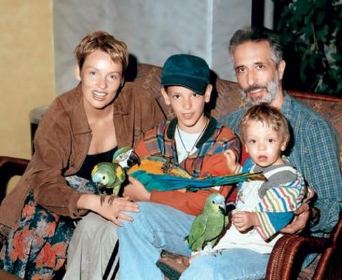 Знаменитые матери-одиночки: звезды, в одиночку воспитывающие детей