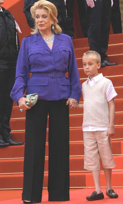 Знаменитые матери-одиночки: звезды, в одиночку воспитывающие детей