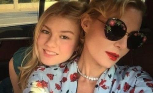 Знаменитые матери-одиночки: звезды, в одиночку воспитывающие детей