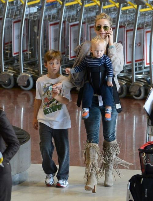 Знаменитые матери-одиночки: звезды, в одиночку воспитывающие детей