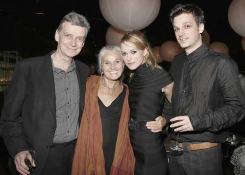 15 знаменитостей, о прославленных родителях которых вы не догадывались