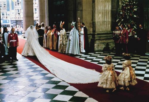 Фото британских королевских свадеб, ставших историей