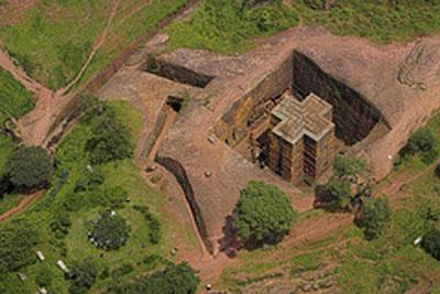 Церковь высеченная в камне